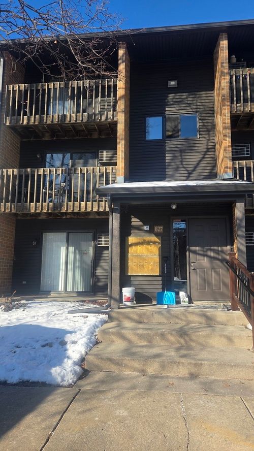 apt-212-627 Virginia Rd, Crystal Lake, IL, 60014-7981 | Card Image