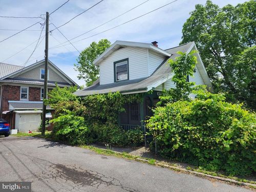 30 Clubhouse Ln, Ridgeley, WV, 26753-4702 | Card Image