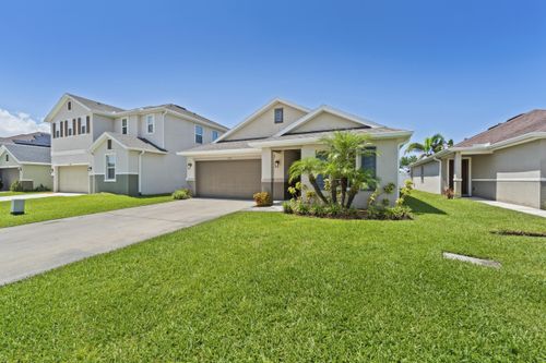 5435 Nw Pine Trail Cir, Port St. Lucie, FL, 34983-5321 | Card Image