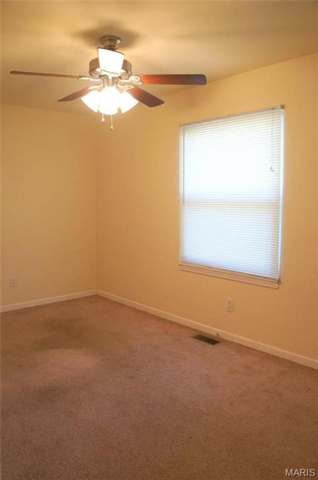 617 W Madison St, House other with 4 bedrooms, 2 bathrooms and 1 parking in O Fallon IL | Image 7