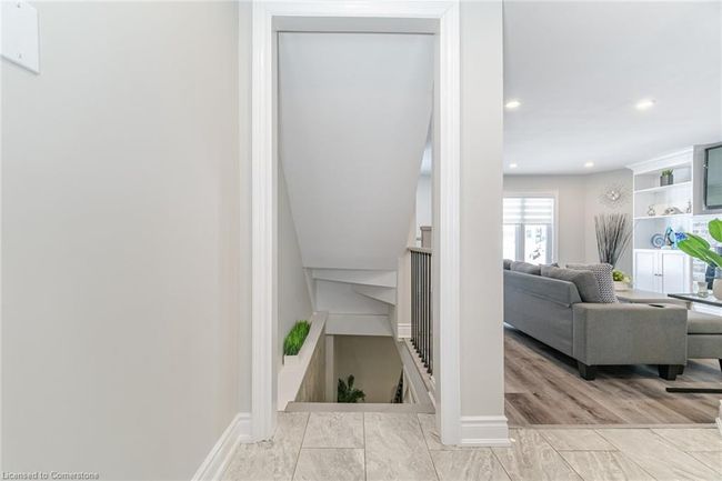 512 Pinetree Cres, House other with 3 bedrooms, 3 bathrooms and 4 parking in Cambridge ON | Image 37