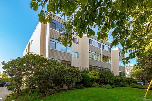 401-924 Cook St, Victoria, BC, V8V3Z3 | Card Image