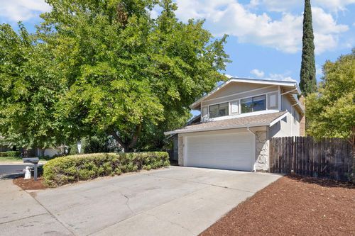 10011 Bromley Way, Sacramento, CA, 95827-2303 | Card Image