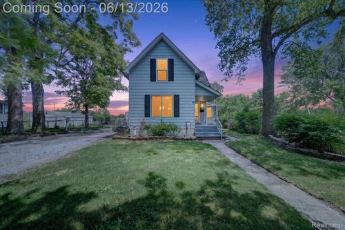 47 Avery St, Mount Clemens, MI, 48043-5900 | Card Image