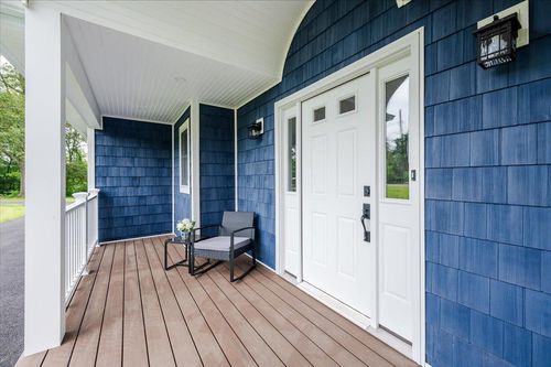 35 Summit Dr, Mahopac, NY, 10541-3820 | Card Image