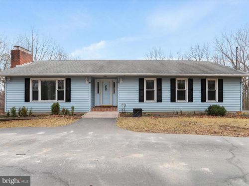 115 Aiken Dr, ROMNEY, WV, 26757-6947 | Card Image