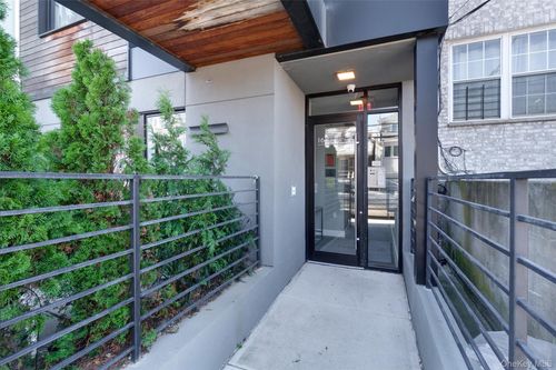 2d-163 Beach 96th St, Rockaway Beach, NY, 11693-1304 | Card Image