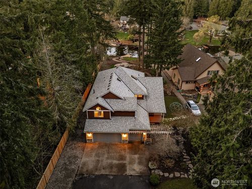 22426 Se 300th St, Black Diamond, WA, 98010-1282 | Card Image