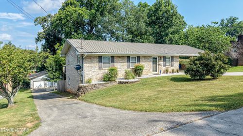2919 W Woodbine Dr, Maryville, TN, 37803-0549 | Card Image