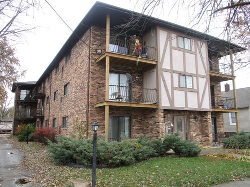 1d-18405 Wentworth Ave, Lansing, IL, 60438-3559 | Card Image