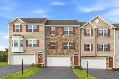 683 Freedom Dr, Carnegie, PA, 15106-5505 | Card Image