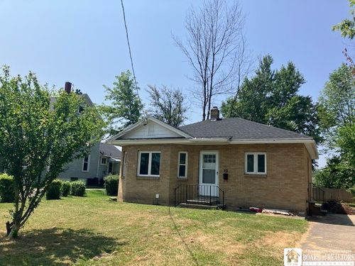 927 Central Ave, Dunkirk, NY, 14048-3437 | Card Image