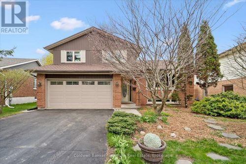 5 Ervin Cres, Guelph, ON, N1G3K6 | Card Image