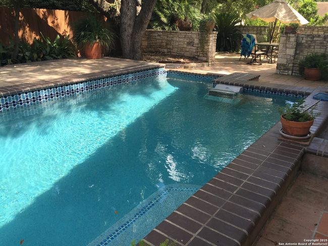 201 Sheffield, House other with 5 bedrooms, 5 bathrooms and null parking in Castle Hills TX | Image 15