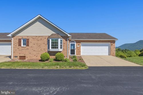 47 Logan Cir, STRASBURG, VA, 22657-5267 | Card Image