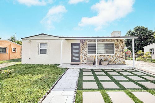 2333 Wabasso Dr, West Palm Beach, FL, 33409-6166 | Card Image