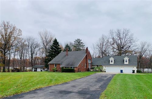 32701 White Road, Willoughby Hills, OH, 44092 | Card Image