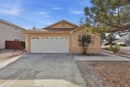 55 Violeta Pl, Los Lunas, NM, 87031-5917 | Card Image