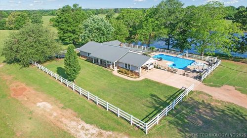 563 Black Tern Ln, Idabel, OK, 74745-5845 | Card Image