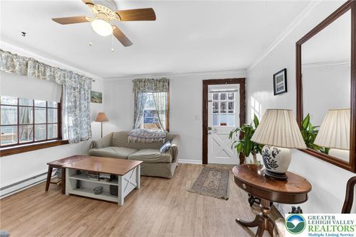 618 Mccabe Ln, Saylorsburg, PA, 18353-8728 | Card Image