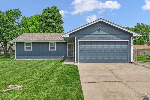 594 Griswold St, Rossville, KS, 66533-9774 | Card Image