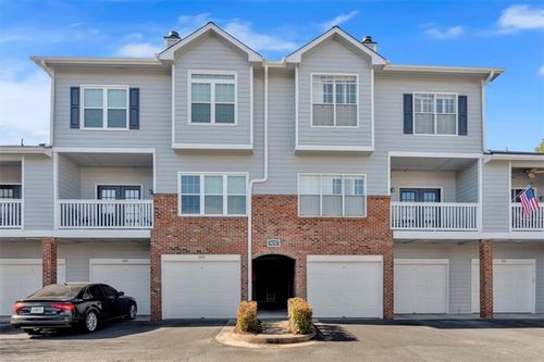 107 Vinings Forest Cir Se, Smyrna, GA, 30080-3918 | Card Image
