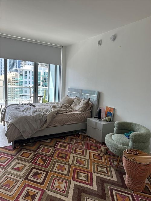 2213-1300 Brickell Bay Dr, Miami, FL, 33131-3380 | Card Image
