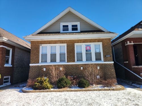 8837 S Throop St, Chicago, IL, 60620-3430 | Card Image