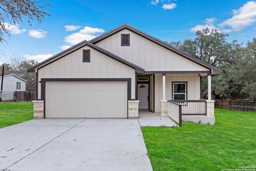 22910 Skila Dr, Elmendorf, TX, 78112-6258 | Card Image