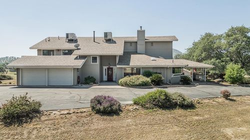 14049 Oak View Dr, Prather, CA, 93651-9717 | Card Image