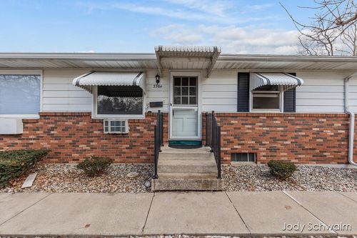 3364 Chestnut Ave Sw, Grandville, MI, 49418-1552 | Card Image