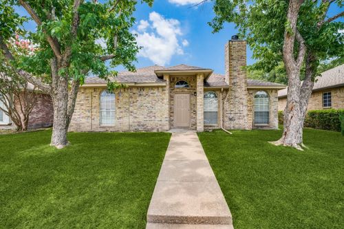 2105 Emerald Oaks, Mesquite, TX, 75181-1879 | Card Image