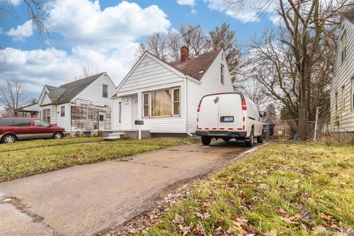 9012 Pierson St, Detroit, MI, 48228-1628 | Card Image
