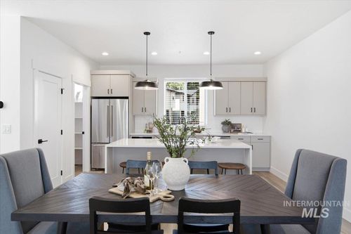 1709 S Federal Way, Boise, ID, 83705-3164 | Card Image