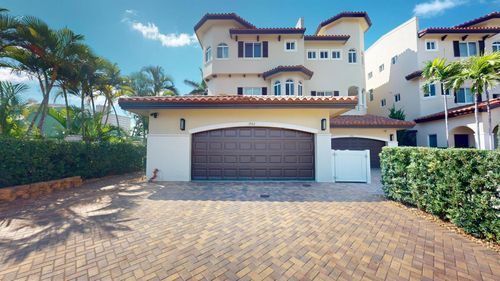 1942 Ne 6th St, Deerfield Beach, FL, 33441-3711 | Card Image