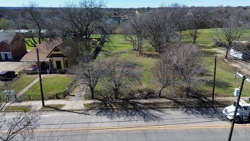 a-307 N Dallas Ave, Lancaster, TX, 75146-2427 | Card Image