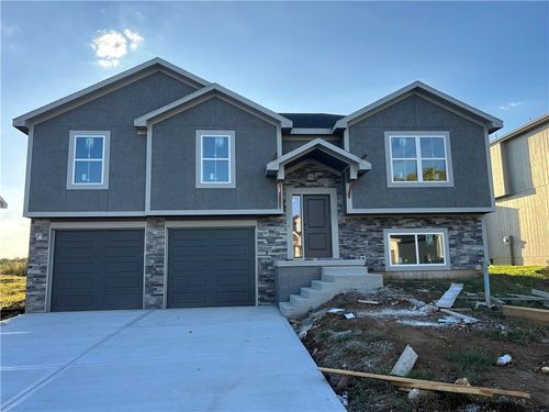 4205 Se Adams Dr, Blue Springs, MO, 64014-5595 | Card Image