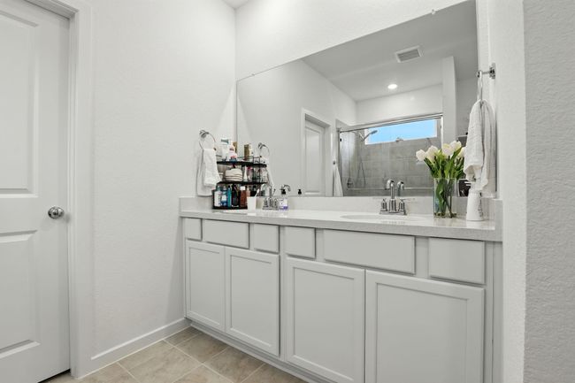 Primary Bathroom | Image 22