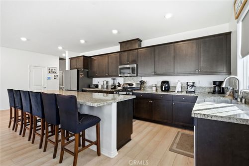 1903 Breachy Way, Hemet, CA, 92545-9398 | Card Image