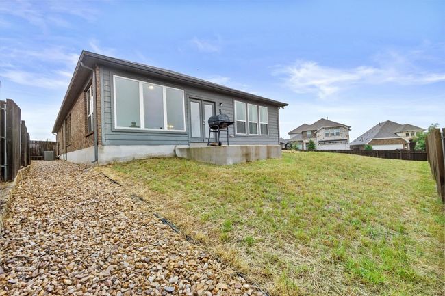 Large corner lot with back patio | Image 31