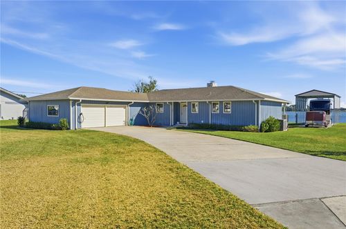 533 Edgewater Dr, Polk City, FL, 33868-6704 | Card Image