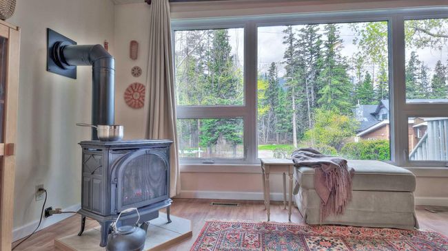 1001 9 Avenue, House other with 4 bedrooms, 2 bathrooms and 4 parking in Canmore AB | Image 5