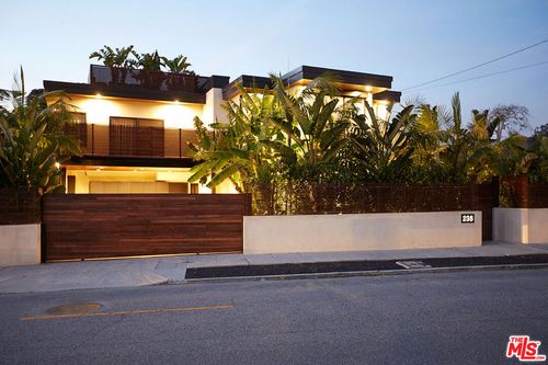 235 Entrada Dr, Santa Monica, CA, 90402-1220 | Card Image