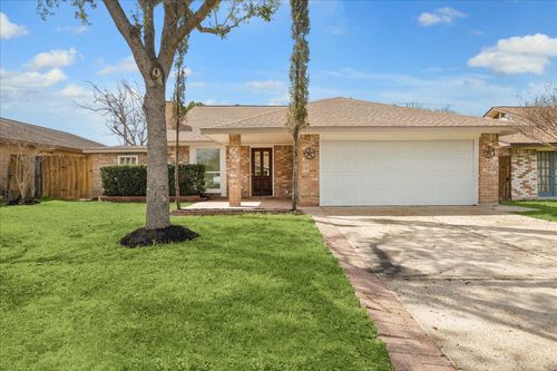 8703 Twisting Vine Ln, Houston, TX, 77040-4621 | Card Image