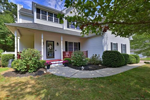 8 Waterhouse Ln, Mystic, CT, 06355-1444 | Card Image