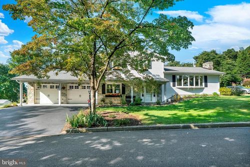 311 Lutz Dr, READING, PA, 19606-2434 | Card Image