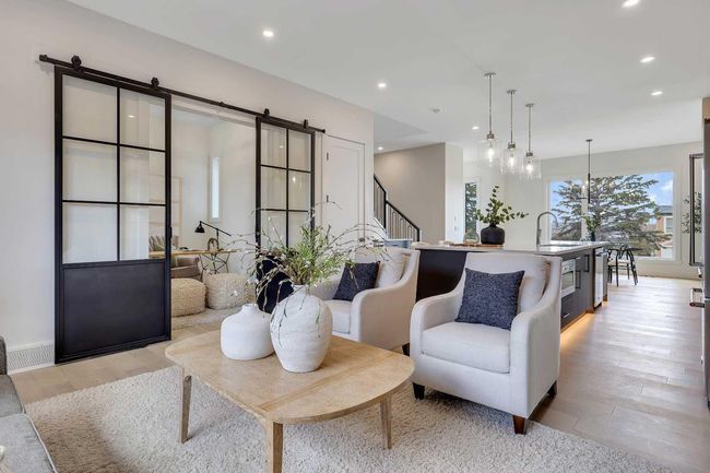 42 Collingwood Place Nw, House other with 5 bedrooms, 4 bathrooms and 2 parking in Calgary AB | Image 18