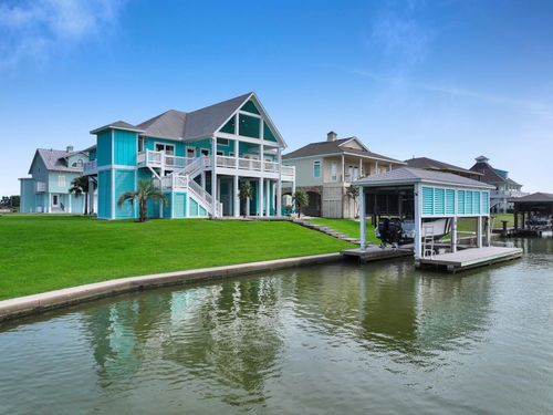 2005 & 2009 Laguna Harbor Cove Blvd, Port Bolivar, TX, 77650 | Card Image