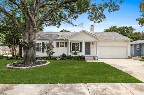 5018 Wateka Dr, Dallas, TX, 75209-4825 | Card Image