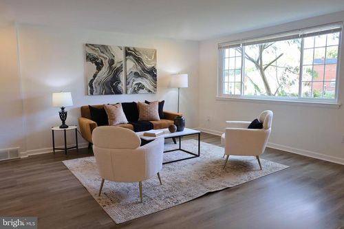 3920 Elson Rd, BROOKHAVEN, PA, 19015-1944 | Card Image